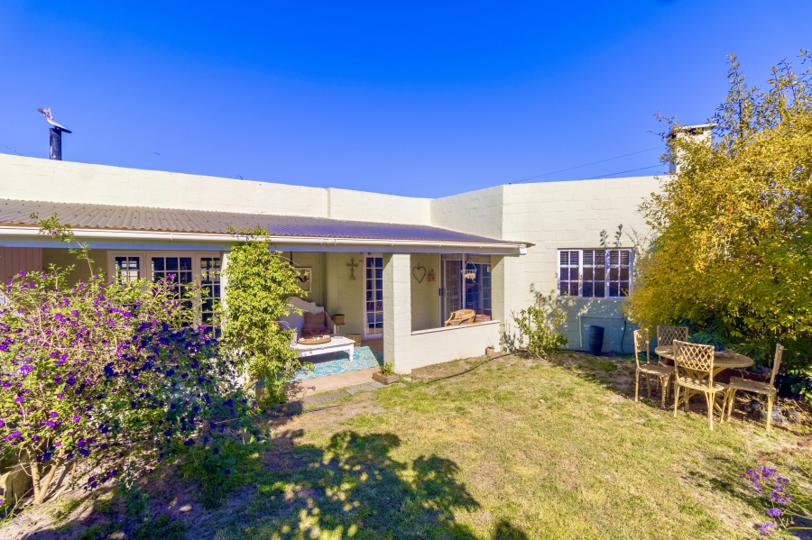 4 Bedroom Property for Sale in Cape Farms Western Cape